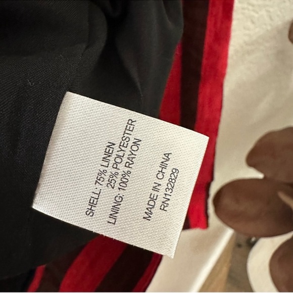 L’Academie Revolve The Jules Linen Blazer
Size small - Picture 7 of 9